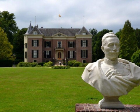 Borstbeeld van Wilhelm II voor Huis Doorn