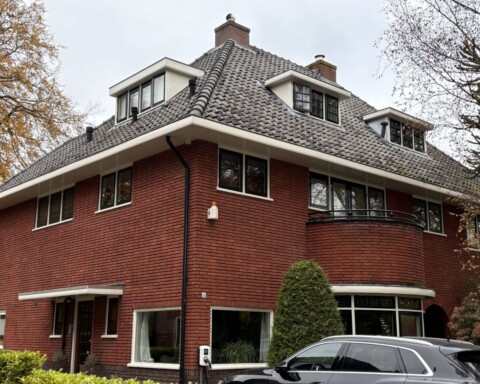 Loosdrechtseweg 50, Hilversum. Hier kwam koningin Juliana op bezoek bij Jan van Zutphen thuis.