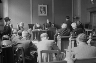 Eerste zitting van het Tribunaal Bijzondere Rechtspleging in Den Bosch, 26 juli 1945