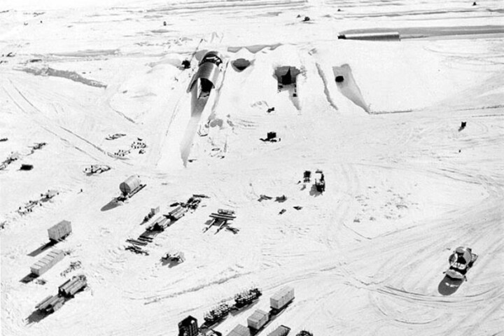 Luchtfoto van Camp Century op Groenland