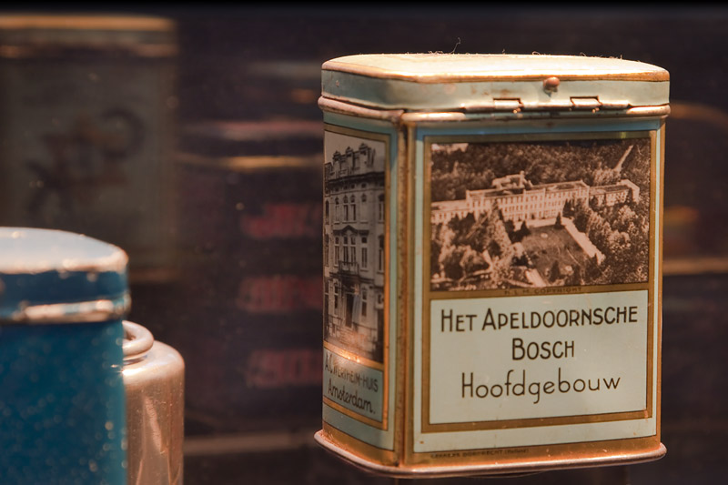 Oud collectebusje ten behoeve van het Apeldoornsche Bosch