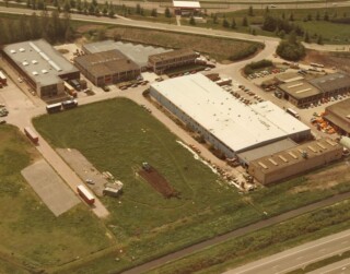 In 1972 werd de Conimex-productie ondergebracht in een nieuw complex op het Baarnse bedrijventerrein De Noordschil.