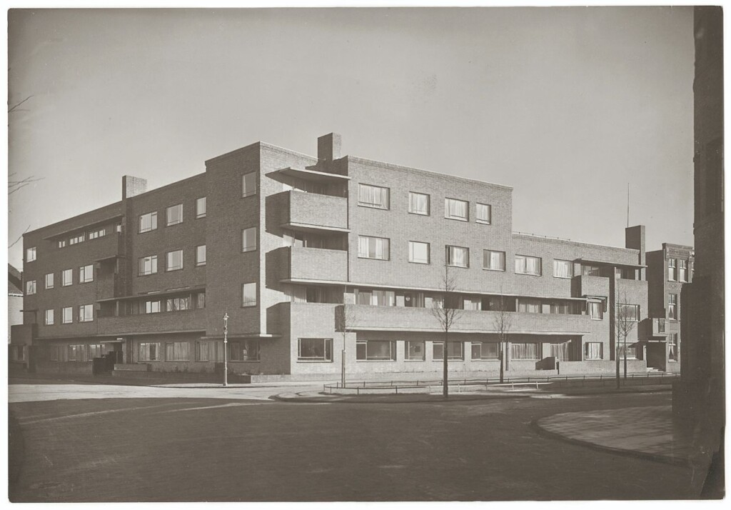 Flatgebouw aan het Jozef Israëlsplein - Jan Wils en Frans Lourijsen