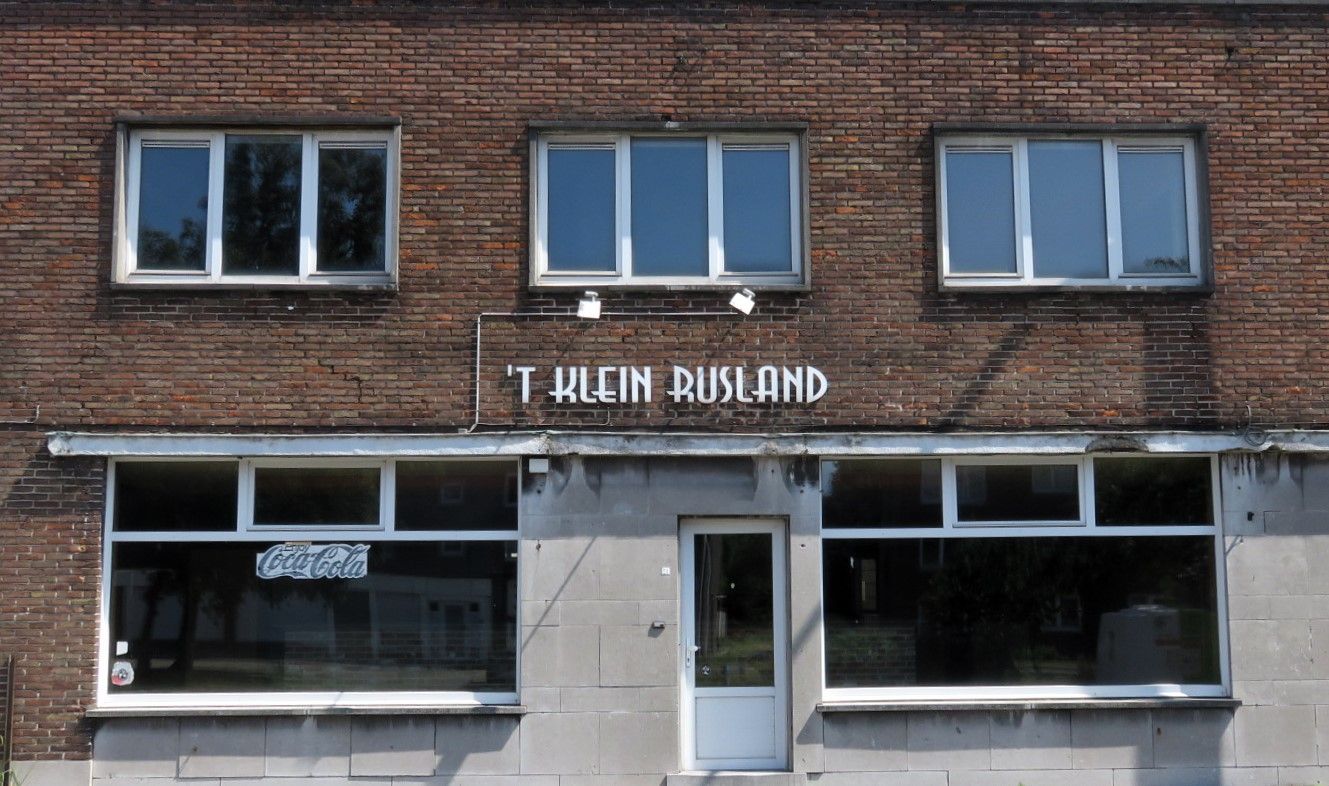 Voormalig café in Klein Rusland