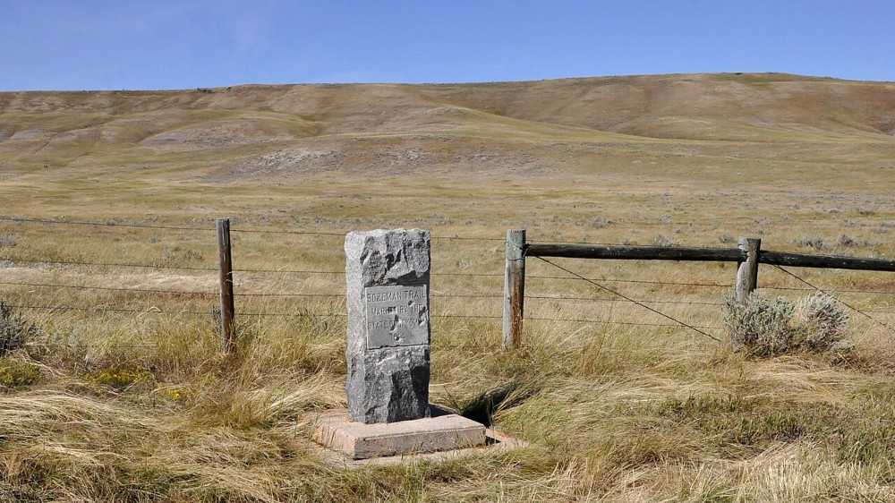 Gedenksteen langs de Bozeman Trail bij Ranchester, Wyoming
