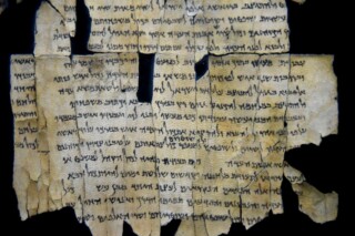 Willekeurig fragment van een Dode Zeerol, 1Q28a