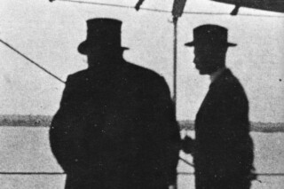 Paul Kruger (links) aan boord van de Gelderland