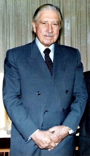 Augusto Pinochet in burgerkleding, begin jaren negentig