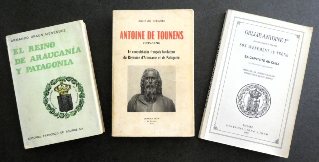 Enkele boeken over de bijzondere koning uit de collectie van de auteur