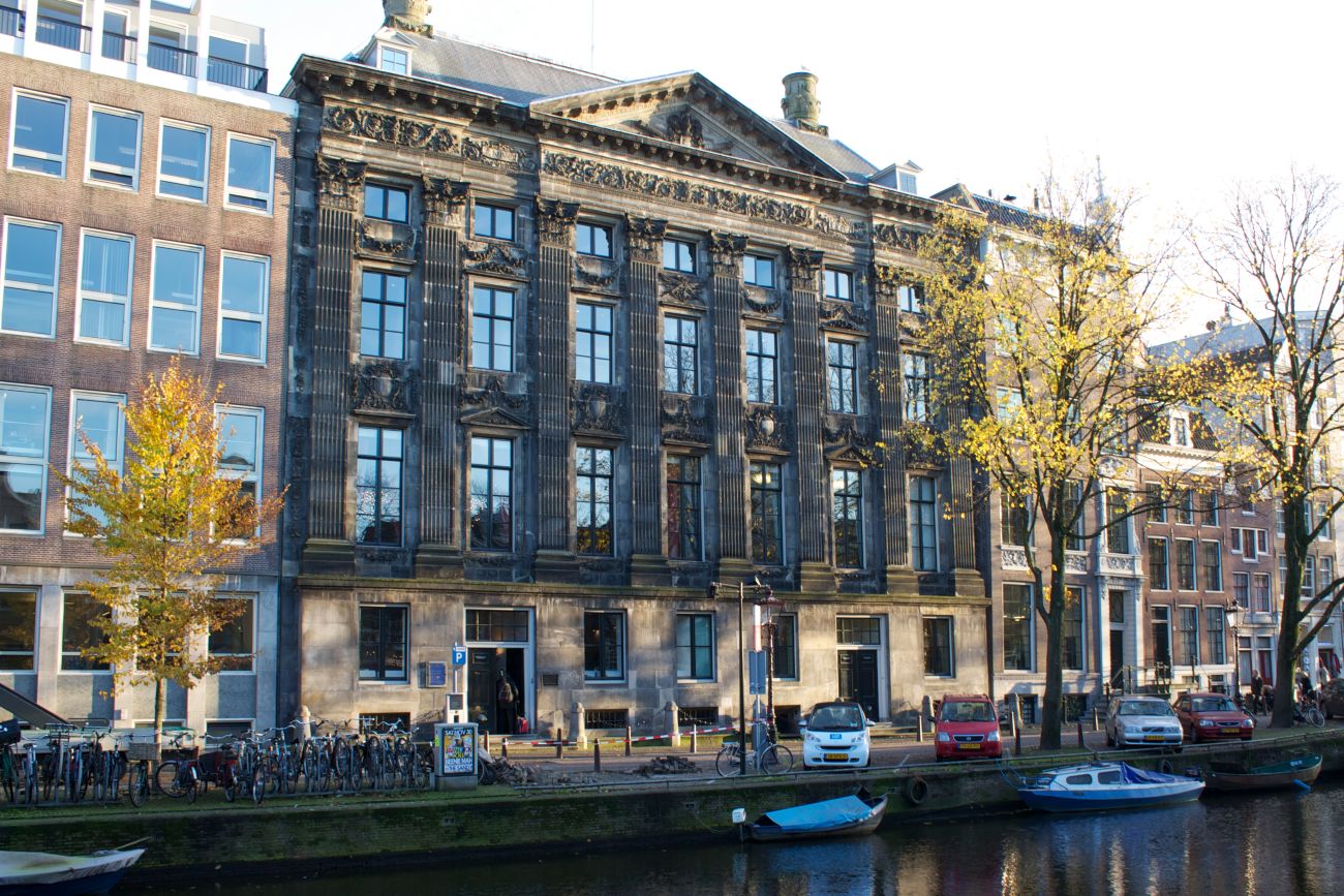 Het Trippenhuis in Amsterdam, hoofdgebouw van het KNAW