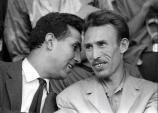 Ben Bella (links) en Boumédienne in 1962