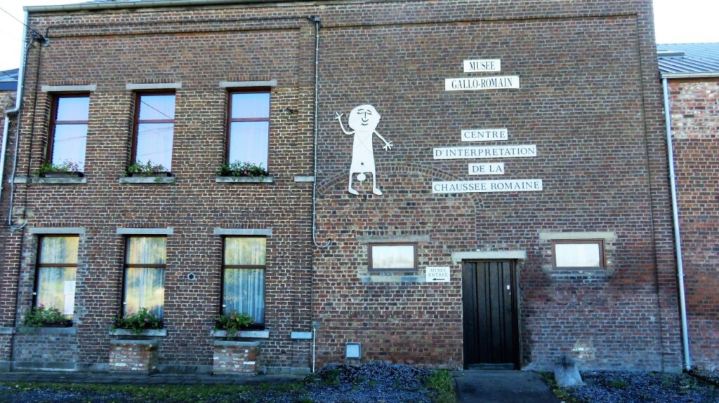 Het gallo-tomeins museum en bezoekerscentrum van de Romeinse heirbaan in Waudrez
