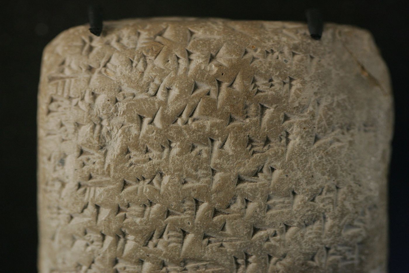 Amarnabrief EA 365. Een kleitablet met spijkerschrift, onderdeel van de diplomatieke correspondentie gevonden in Amarna.