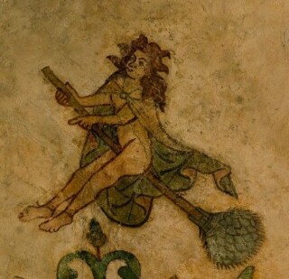 Mogelijk de oudste afbeelding van een vrouw op een bezem is deze muurschildering in de dom van Sleeswijk, ca. 1280