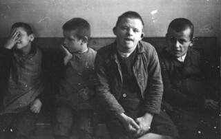 Kinderen met het downsyndroom in Heilanstalt Schönbrunn, 1934