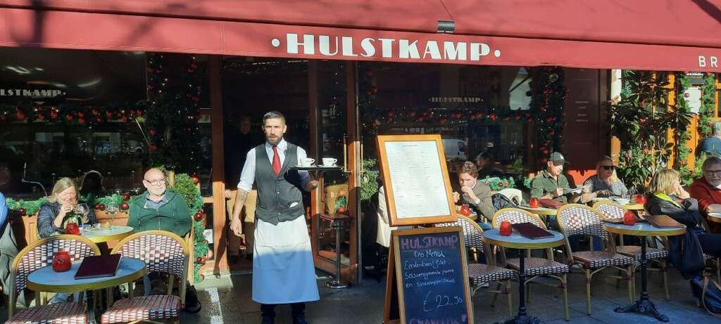 Stamcafé van de kunstenaar aan De Keyserlei 23