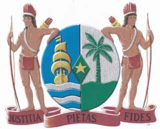 Onafhankelijk Suriname behield koloniale symbolen in staatswapen