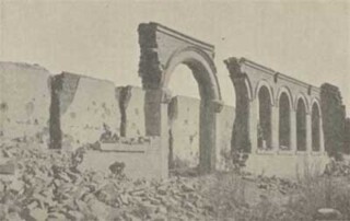 De verwoeste kerk van Tiegedangou