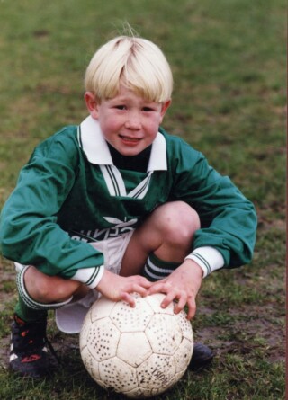 De jonge Kevin De Bruyne in het shirt van KVV Drongen