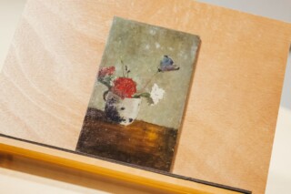 Bloempjes in een kopje van Chinees porselein - Odilon Redon, 1884
