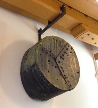 De originele ketel wordt tegenwoordig bewaard in Museum De Waag