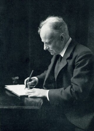 Illustrator Hugh Thomson, 1912
