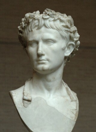 buste van keizer augustus