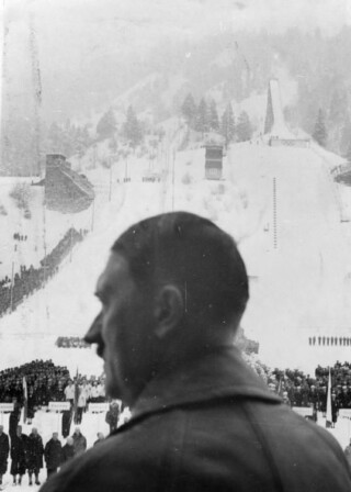 hitler opening winterspelen 1936 (1)