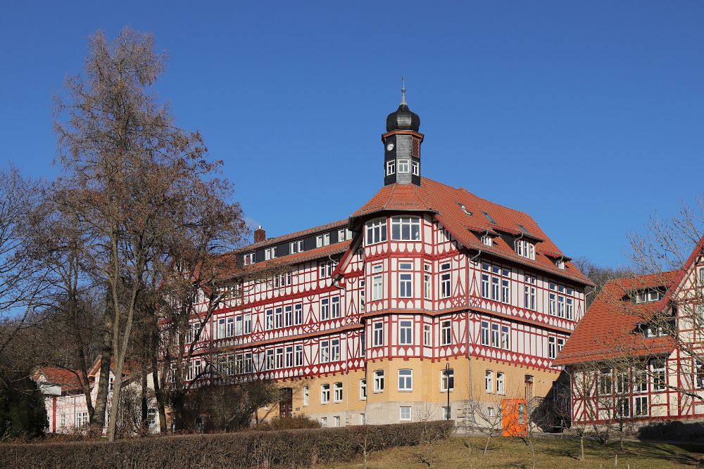 De kostschool in Haubinda