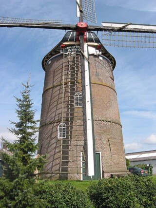 Korenmolen ‘De Zwaan’ in Lienden