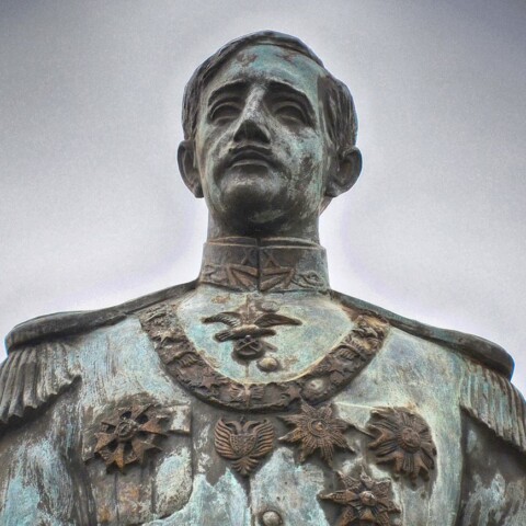 Standbeeld zog i albanie