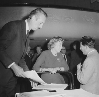 Vera Lynn repeteert met Dolf van der Linden, 18 november 1959