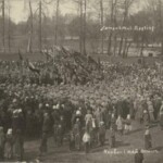 1 mei-demonstratie met rode vlaggen in Narva in 1917. Bron: Tribuna