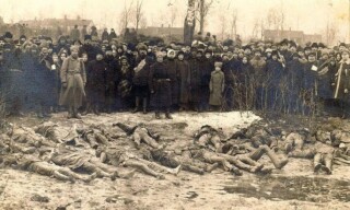 Slachtoffers van bolsjewistische rode terreur in de omgeving van Wesenberg (het huidige Rakvere) in het noordoosten van Estland.