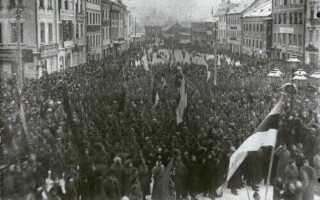Steunbijeenkomst in het toenmalige Dorpat of Joerjev (het huidige Tartu) voor de instelling van provinciale autonomie voor Estland na de Russische februari-revolutie van 1917.