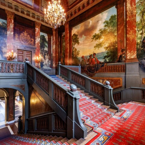 De grote trap van Paleis Het Loo. Totaaloverzicht zuid- en westwand. Foto: Paleis Het Loo