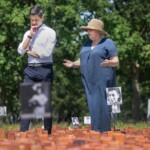 Minister-president Rob Jetten op het voormalige kampterrein