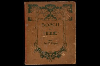 Omslag van het Verkade-plaatjesalbum Bosch en heide van Jac. P. Thijsse, uitgegeven door Verkade in 1913.