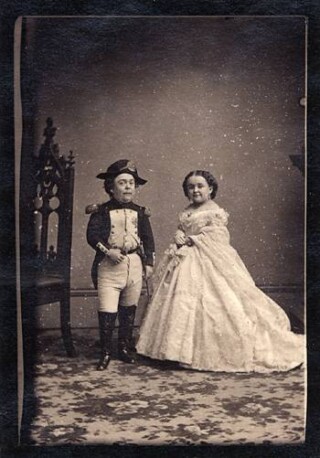 Charles Sherwood Stratton, 'General Tom Thumb' als Napoleon met zijn Lavinia Warren