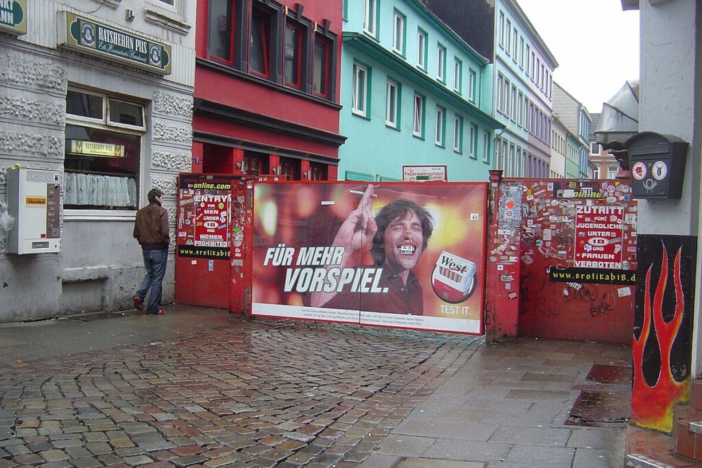 De ingang van de Herbertstraße in Hamburg-St. Pauli. 