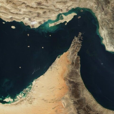 Satellietfoto van de Straat van Hormuz