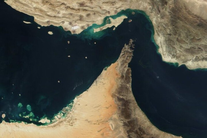 Satellietfoto van de Straat van Hormuz